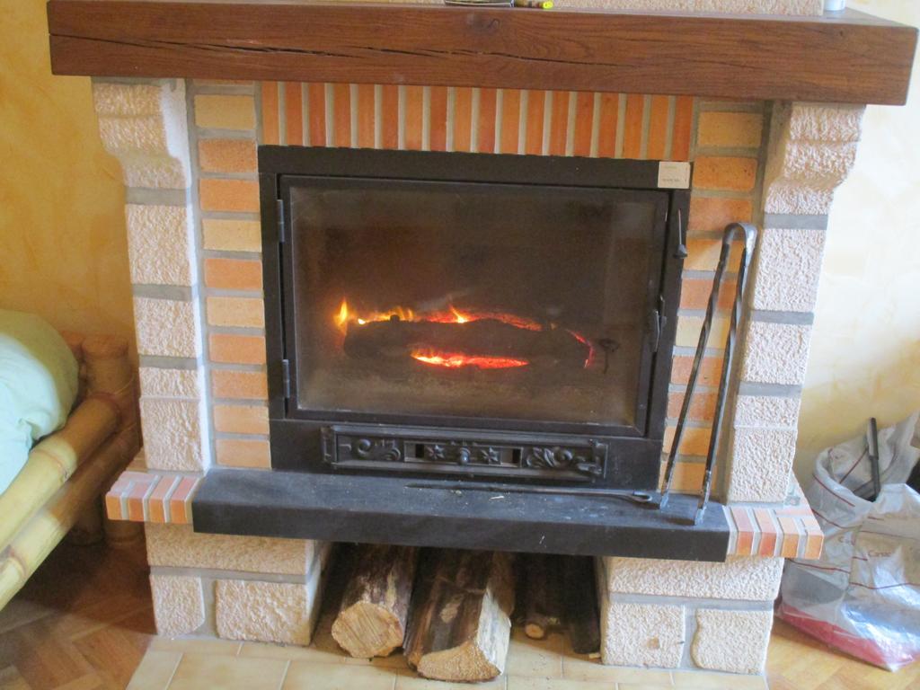 Gite Le Bourgneuf Fresnay-sur-Sarthe Exterior foto