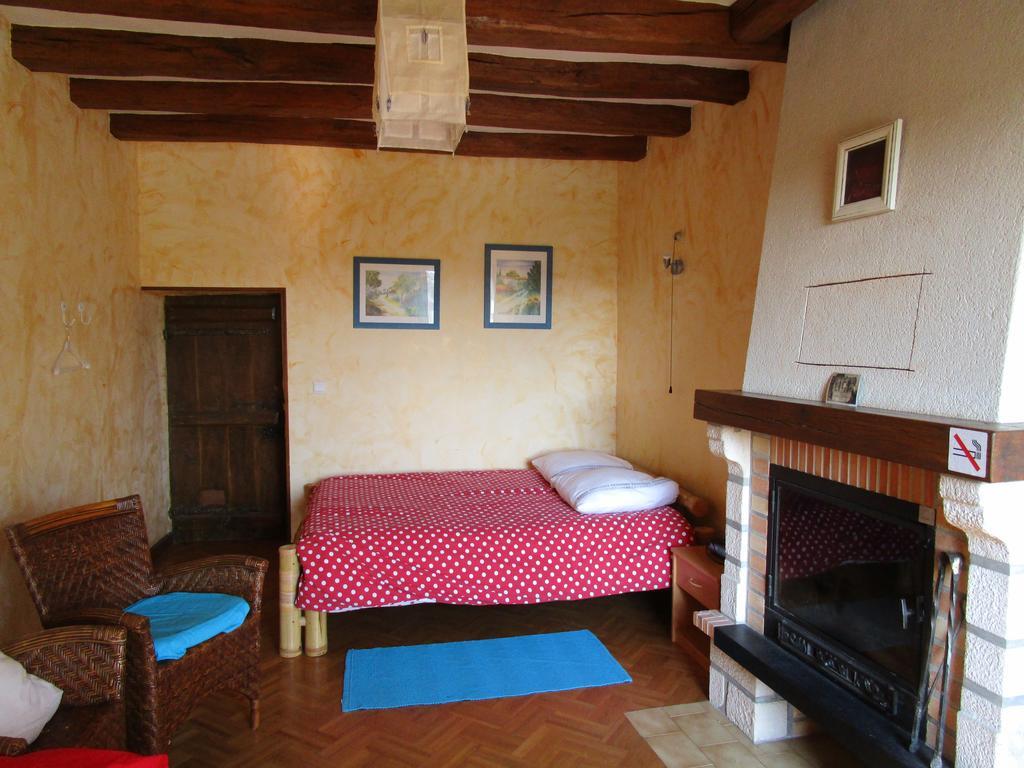 Gite Le Bourgneuf Fresnay-sur-Sarthe Exterior foto